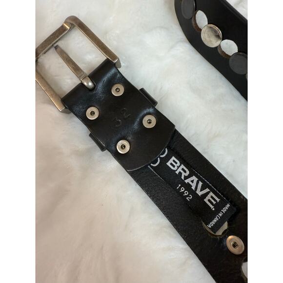 BRAVE Gordic Gump Belt Black Leather Italian Buckle Rivet Size 32 Ethically Made - Picture 4 of 12